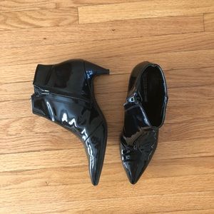 Design Lab faux patent leather pleather pointy short heel Tesie Bootie